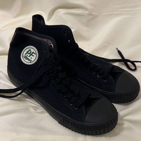 P.F. Flyers Men's Black Canvas Sneakers - Picture 1 of 8